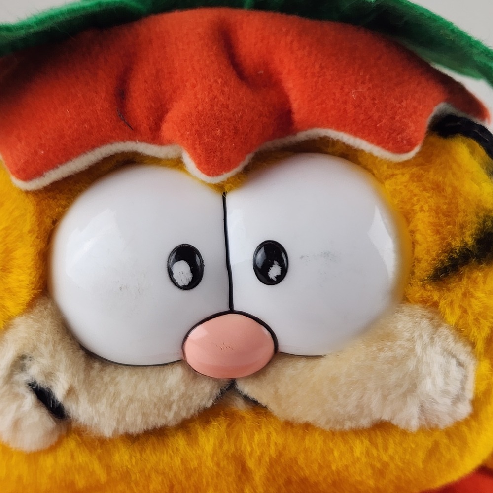 NWT Vintage 1981 Dakin Garfield In the Pumpkin Patch Halloween Plush Costume - Picture 8 of 8